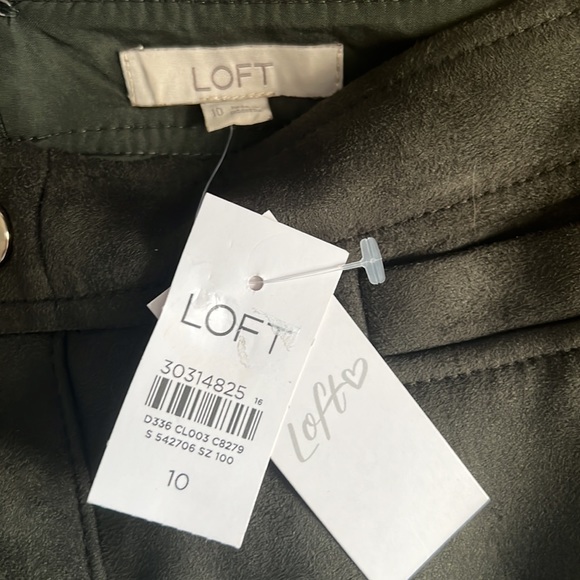 Loft Dark green skirt, never worn, tags still on. - Picture 3 of 3